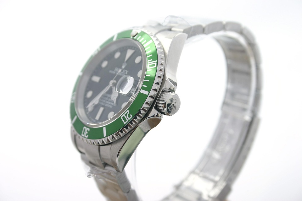 luxury watch reviews
