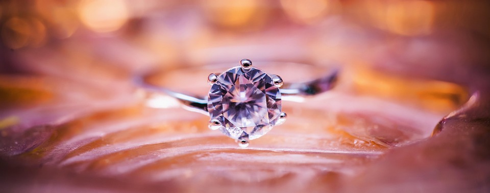 solitaire engagement rings